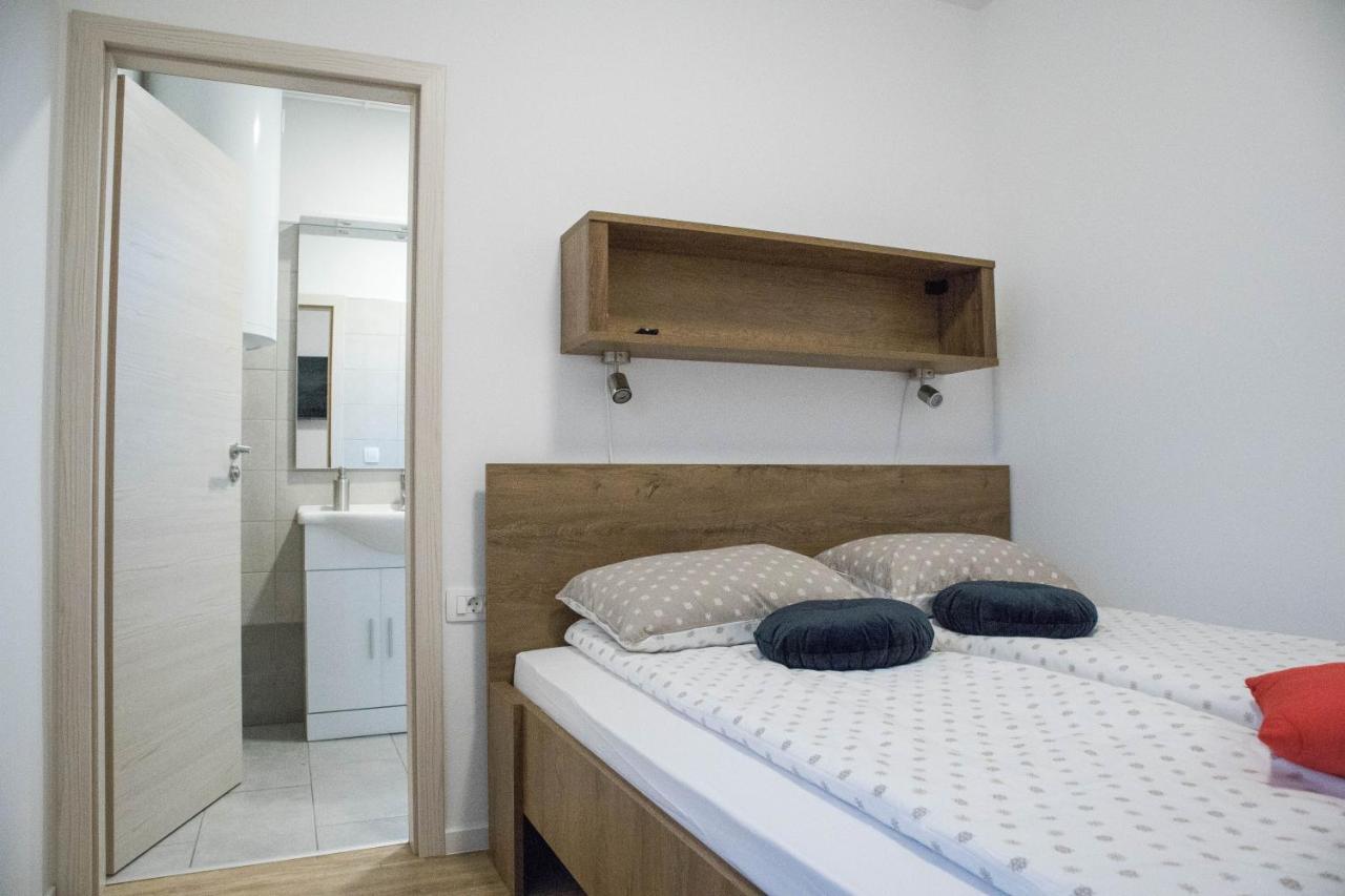 Jantar Apartmaji Novo Mesto Exterior foto